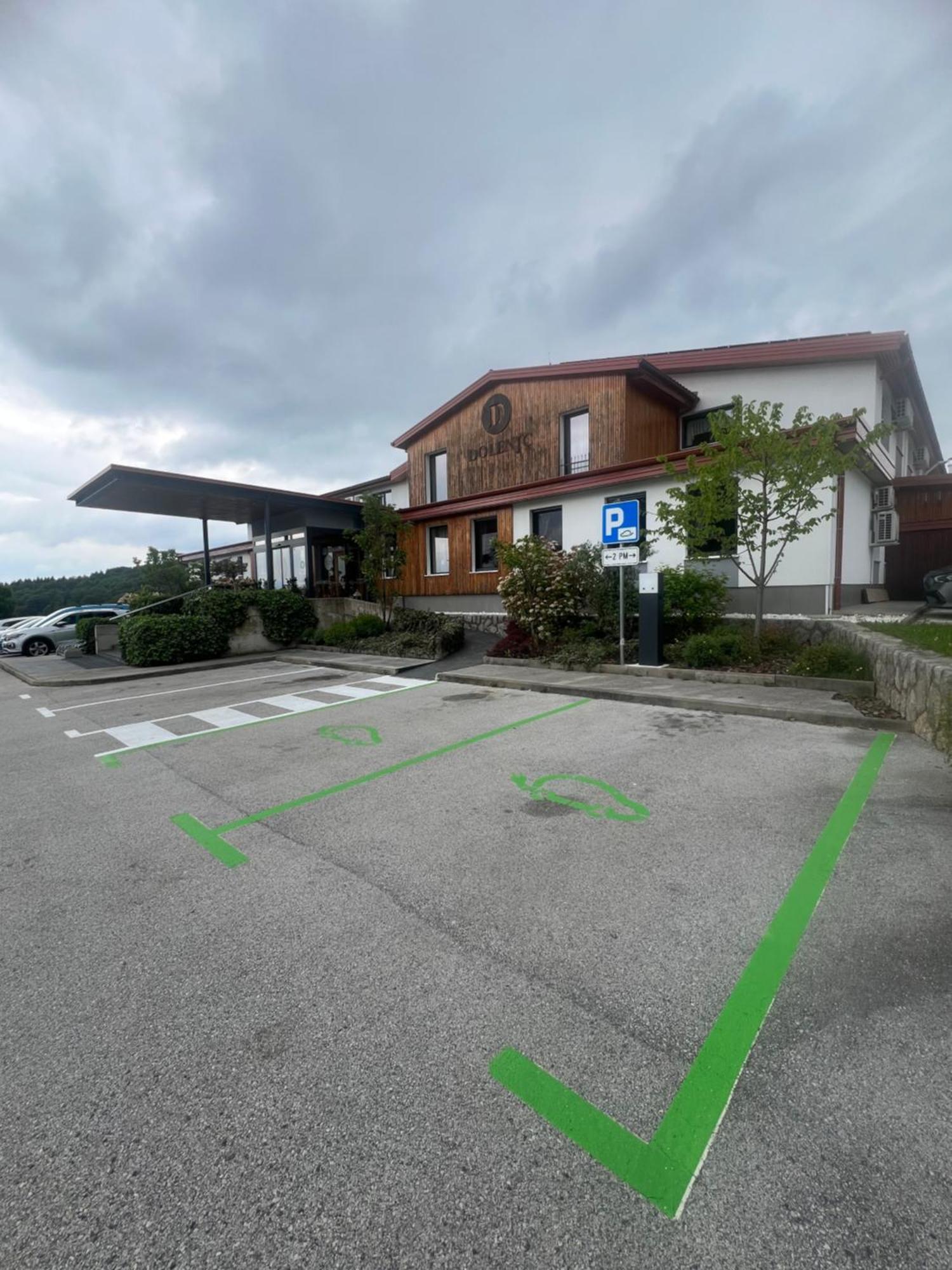 Hotel Dolenjc Novo Mesto Buitenkant foto